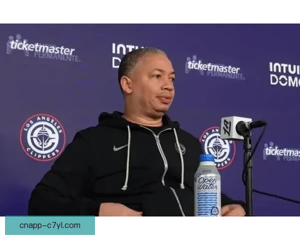 快船将帅怒怼末节判罚卢帅罕怒